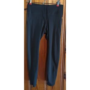Women’s black Nike 7/8 inch length high rise compression leggings size medium